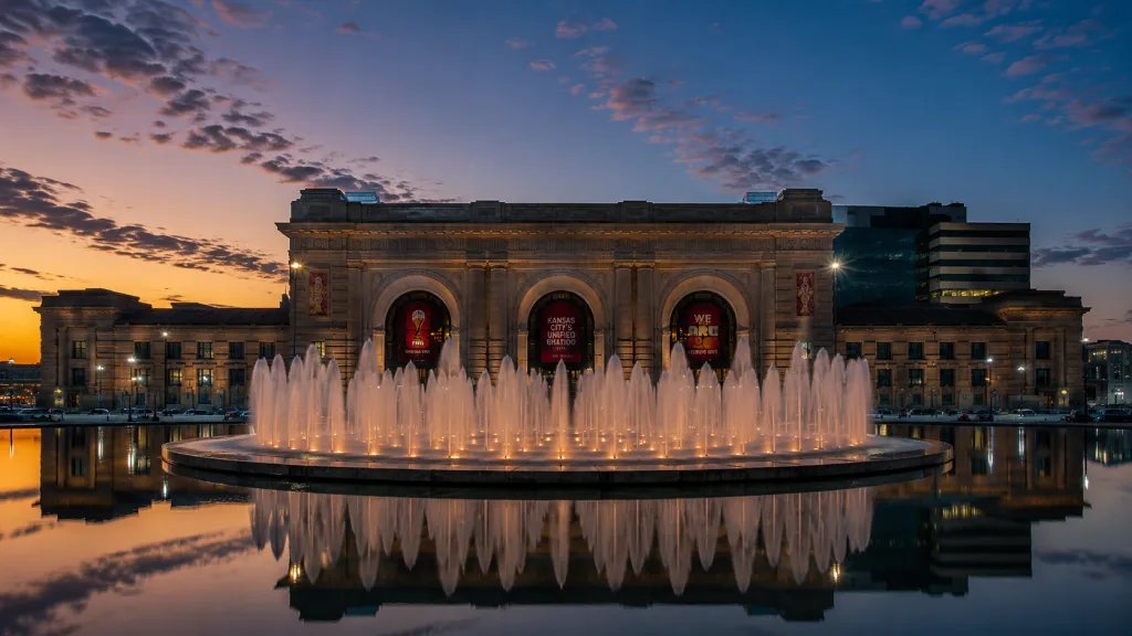 Union Station behind Fountains